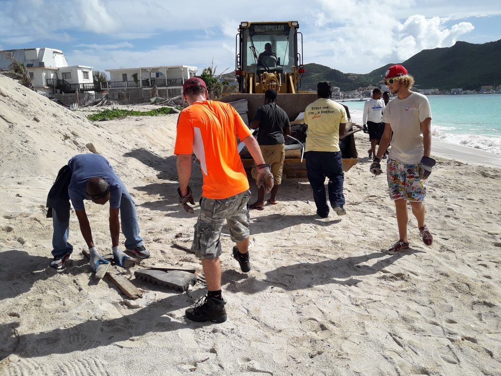 Tour Operators Cleanup Great Bay Beach
