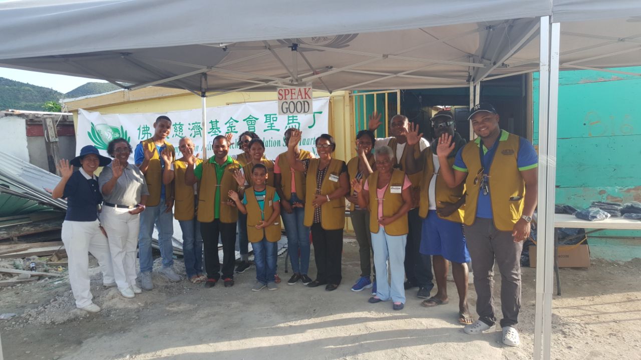 Tzu Chi donation Pond Island residents (2)