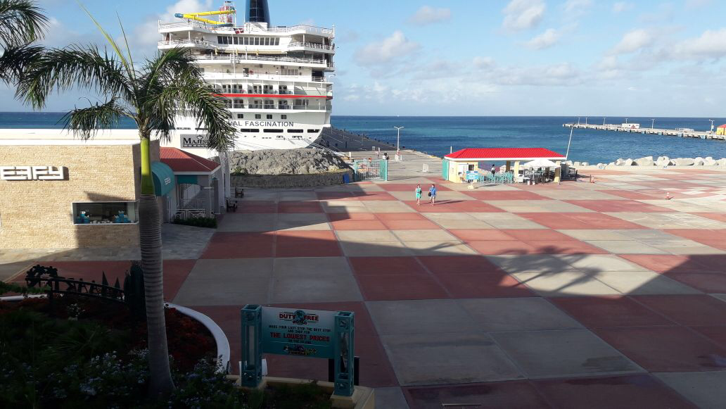Carnival Fascination in Port St. Maarten - 20180414