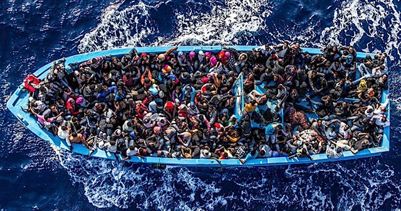 African-migrants-boat-to-Europe