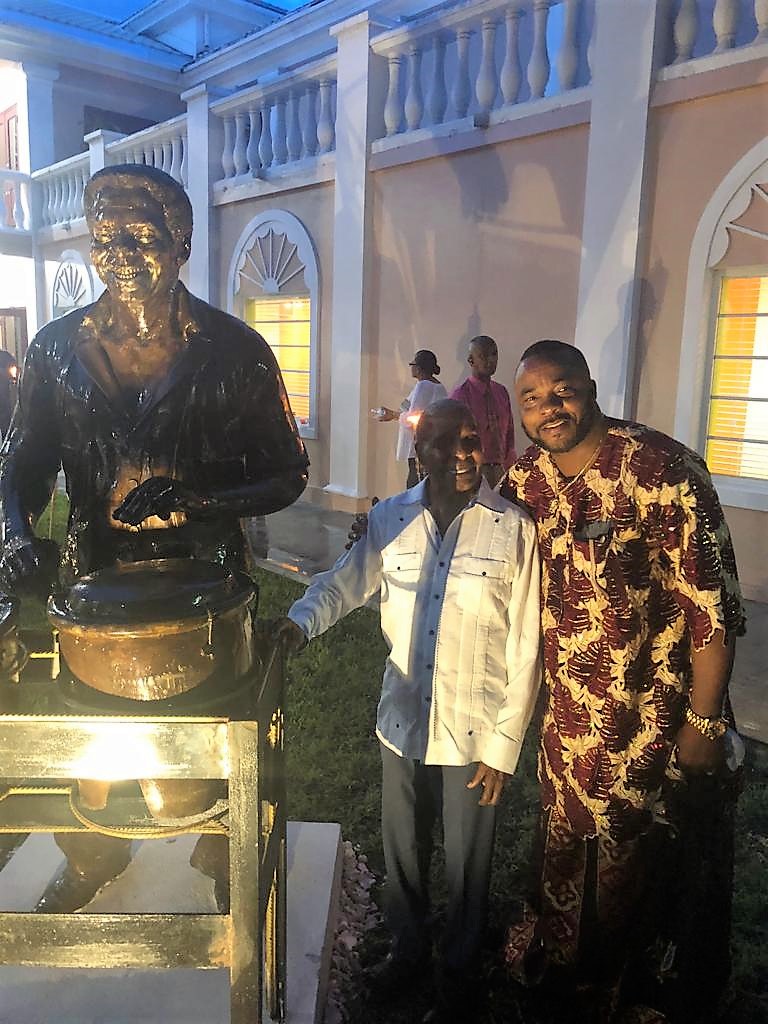 Sculptor Mike with Calypsonian statue unveiled