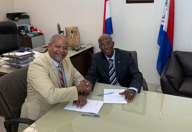 VKS signing Ministr De Weever & F. Richards 20190716