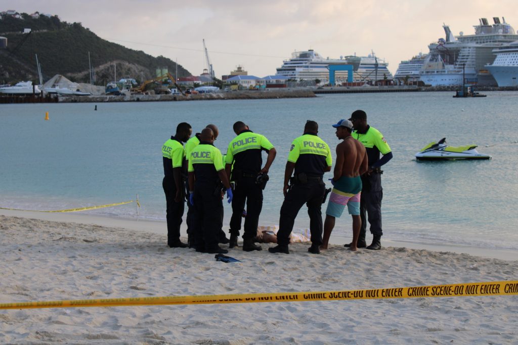 Lifeless body drowning victim on beach (4)
